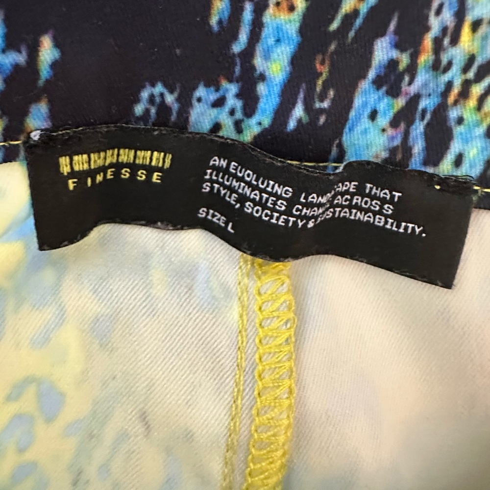 Finesse Yellow and Teal Patterned Flare Jeans - Size L - Picture 2 of 5